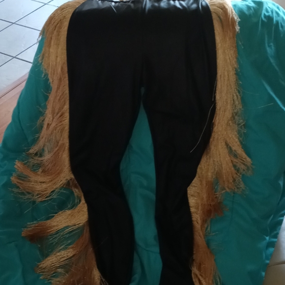 Two piece set - Picture 2 of 6